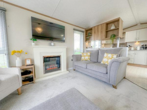 Serena Holiday Caravan